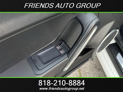 2012 Volkswagen Beetle Premiere   - Photo 21 - Van Nuys, CA 91406