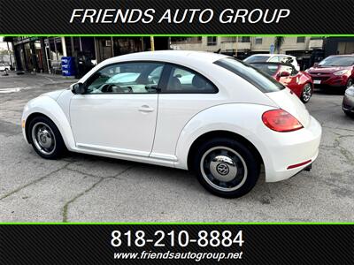 2012 Volkswagen Beetle Premiere   - Photo 10 - Van Nuys, CA 91406