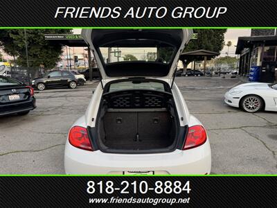 2012 Volkswagen Beetle Premiere   - Photo 23 - Van Nuys, CA 91406