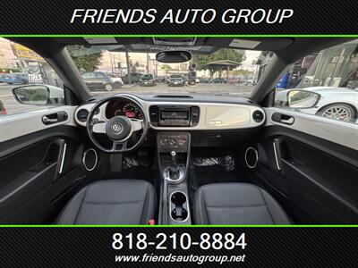 2012 Volkswagen Beetle Premiere   - Photo 22 - Van Nuys, CA 91406