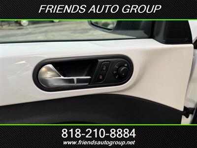 2012 Volkswagen Beetle Premiere   - Photo 16 - Van Nuys, CA 91406