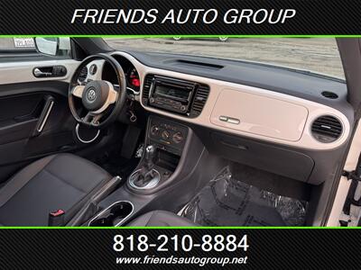 2012 Volkswagen Beetle Premiere   - Photo 13 - Van Nuys, CA 91406