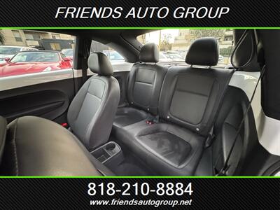 2012 Volkswagen Beetle Premiere   - Photo 15 - Van Nuys, CA 91406