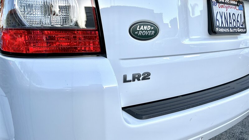 2012 Land Rover LR2 HSE photo