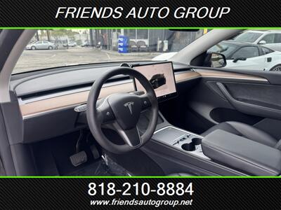 2024 Tesla Model Y Long Range   - Photo 11 - Van Nuys, CA 91406