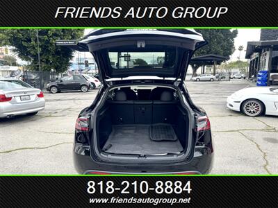 2024 Tesla Model Y Long Range   - Photo 27 - Van Nuys, CA 91406