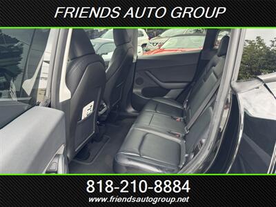 2024 Tesla Model Y Long Range   - Photo 16 - Van Nuys, CA 91406