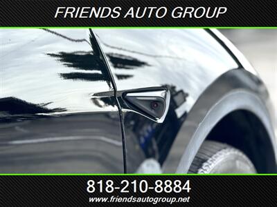 2024 Tesla Model Y Long Range   - Photo 23 - Van Nuys, CA 91406