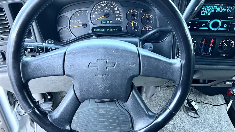 2003 Chevrolet Tahoe photo