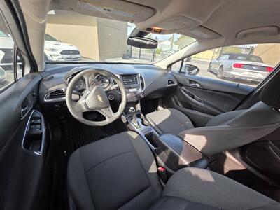 2017 Chevrolet Cruze LT Auto   - Photo 12 - Los Angeles, CA 90045