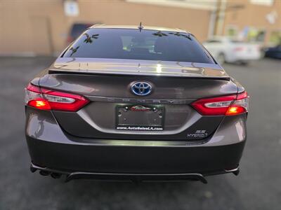 2018 Toyota Camry Hybrid SE - Photo 2 - Los Angeles, CA 90045