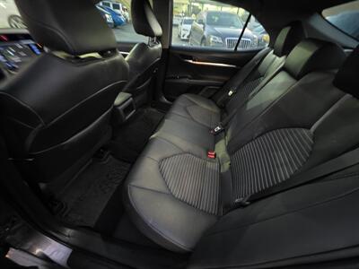 2018 Toyota Camry Hybrid SE - Photo 14 - Los Angeles, CA 90045