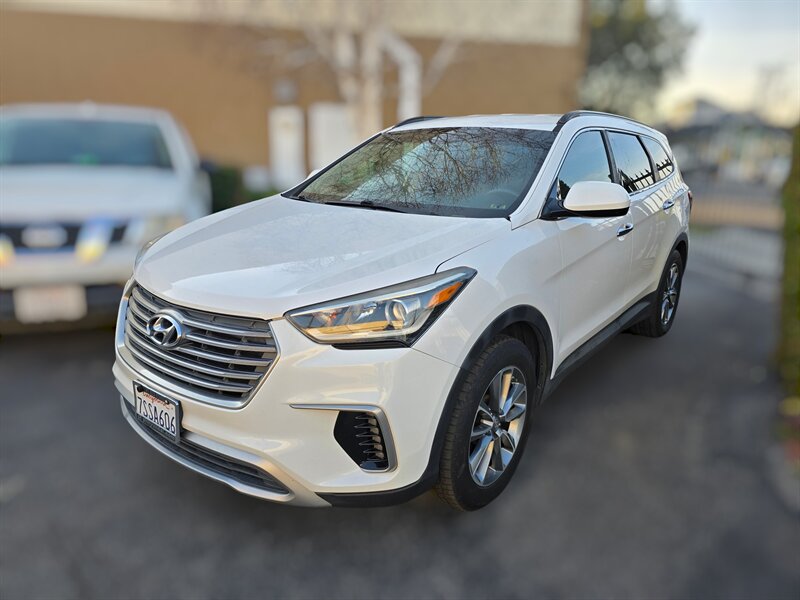 2017 Hyundai SANTA FE SE  