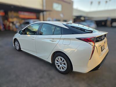 2017 Toyota Prius Three - Photo 3 - Los Angeles, CA 90045