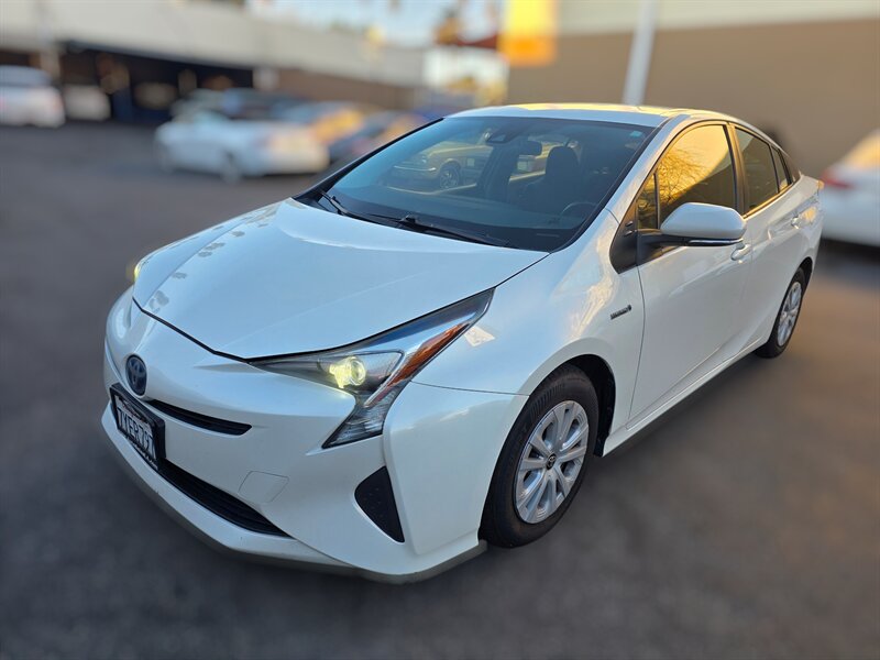 2017 Toyota Prius Three   - Photo 1 - Los Angeles, CA 90045