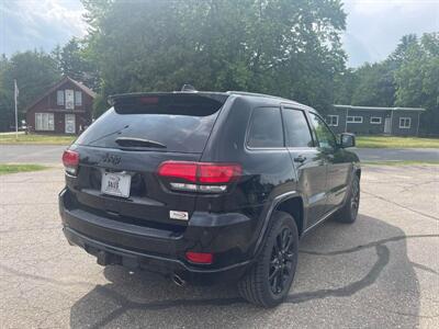 2017 Jeep Grand Cherokee Altitude   - Photo 7 - Spring Valley, MN 55975