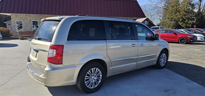 2015 Chrysler Town & Country Touring-L   - Photo 3 - Spring Valley, MN 55975