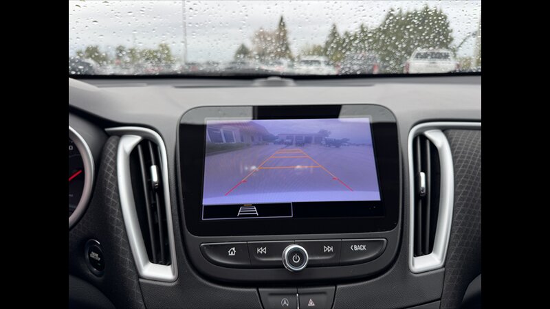 2024 Chevrolet Malibu LT - Photo 10 - Spring Valley, MN 55975