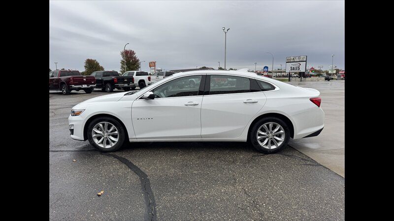 2024 Chevrolet Malibu LT - Photo 4 - Spring Valley, MN 55975