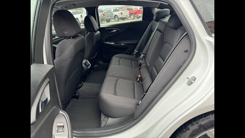 2024 Chevrolet Malibu LT - Photo 18 - Spring Valley, MN 55975