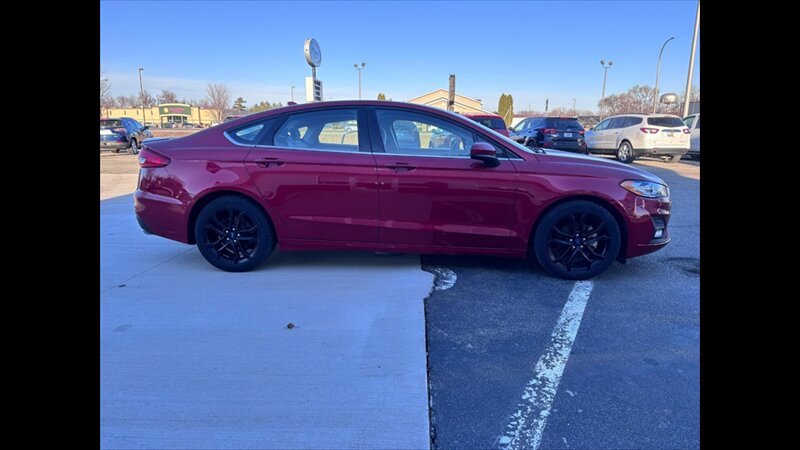 2020 Ford Fusion SE  