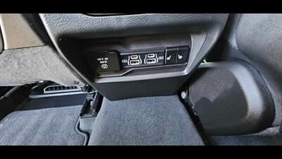 2023 Jeep Grand Cherokee Limited   - Photo 29 - Spring Valley, MN 55975