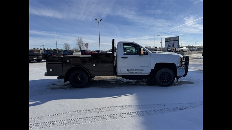 2019 Chevrolet Silverado 3500HD CC Work Truck - Photo 2 - Spring Valley, MN 55975
