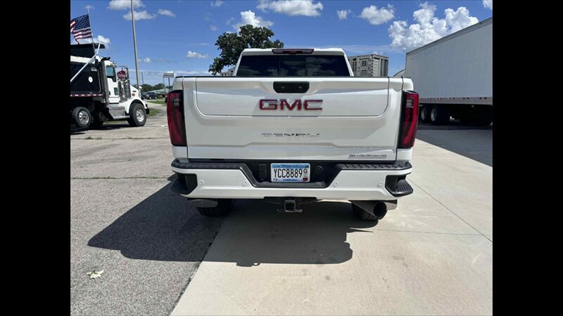 2024 GMC Sierra 3500 DENALI - Photo 8 - Spring Valley, MN 55975