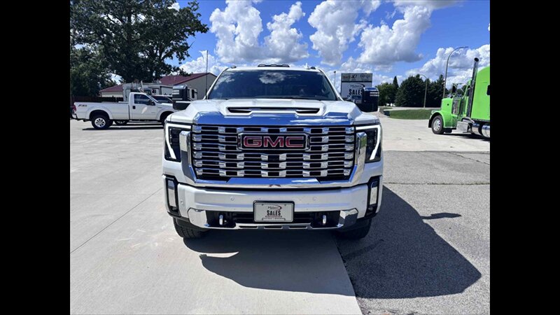 2024 GMC Sierra 3500 DENALI - Photo 3 - Spring Valley, MN 55975
