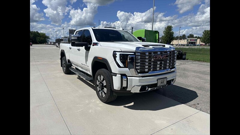 2024 GMC Sierra 3500 DENALI - Photo 4 - Spring Valley, MN 55975