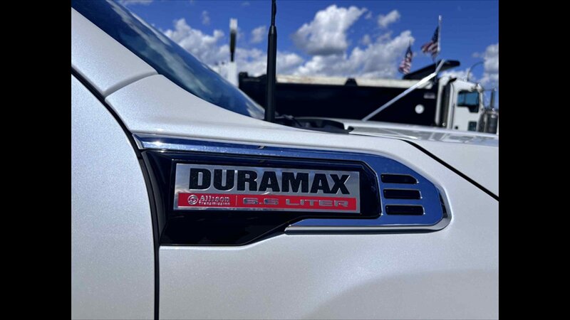 2024 GMC Sierra 3500 DENALI - Photo 9 - Spring Valley, MN 55975