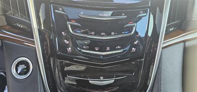 2019 Cadillac Escalade Premium Luxury   - Photo 20 - Spring Valley, MN 55975