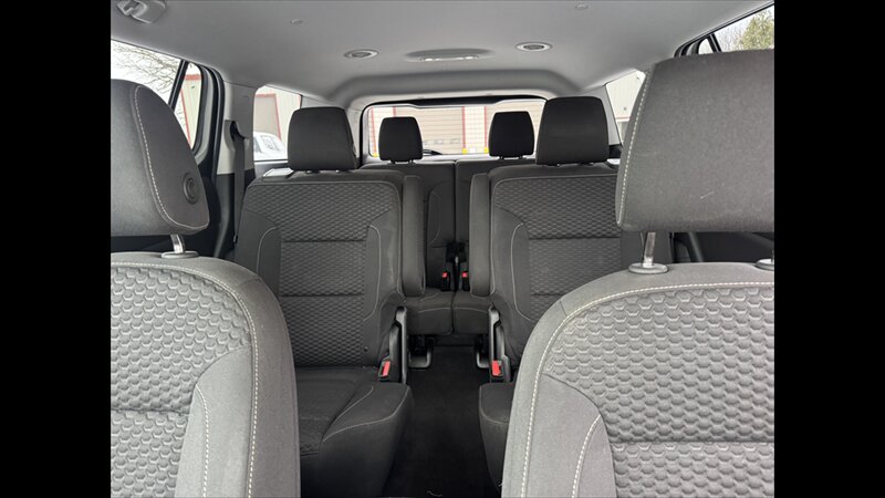 2017 GMC Acadia SLE-2 - Photo 16 - Spring Valley, MN 55975