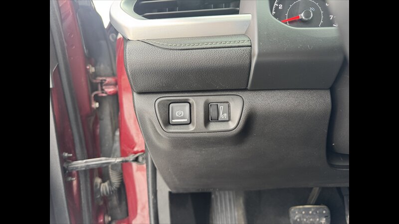 2017 GMC Acadia SLE-2 - Photo 9 - Spring Valley, MN 55975