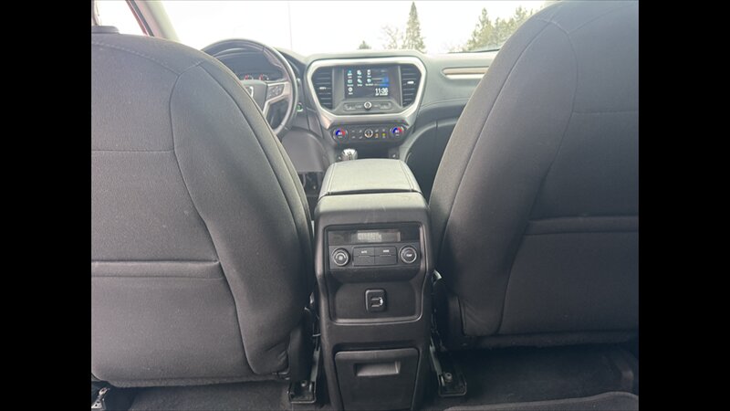 2017 GMC Acadia SLE-2 - Photo 19 - Spring Valley, MN 55975