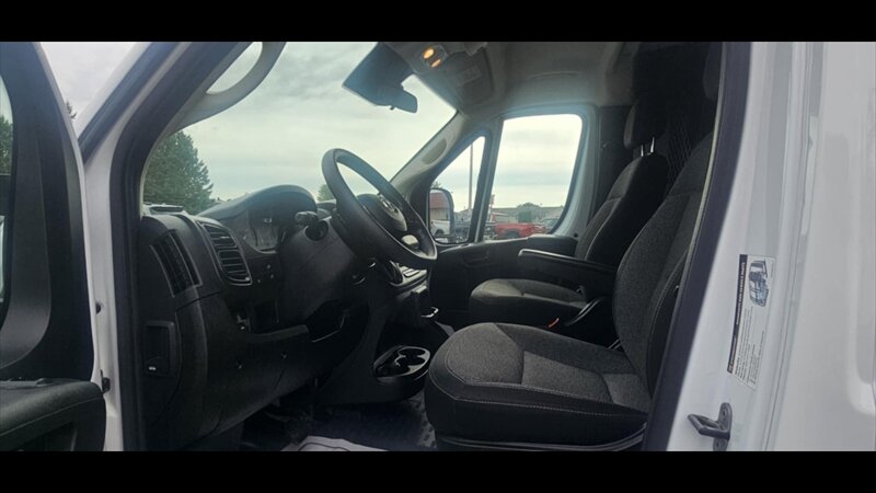 2023 RAM ProMaster 2500 136 WB - Photo 14 - Spring Valley, MN 55975