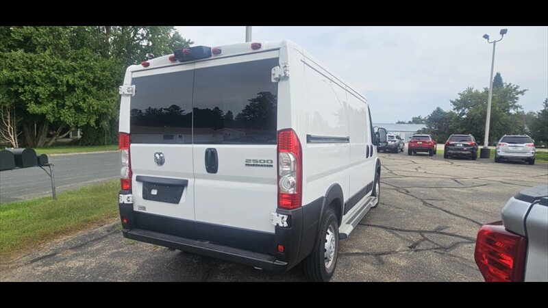 2023 RAM ProMaster 2500 136 WB - Photo 8 - Spring Valley, MN 55975