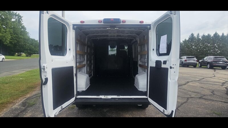 2023 RAM ProMaster 2500 136 WB - Photo 12 - Spring Valley, MN 55975