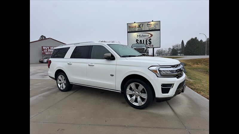 2022 Ford Expedition MAX King Ranch   - Photo 1 - Spring Valley, MN 55975