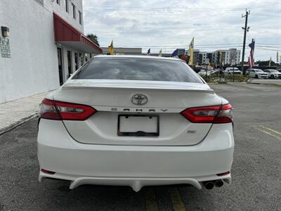 2018 Toyota Camry SE   - Photo 9 - Miami, FL 33155