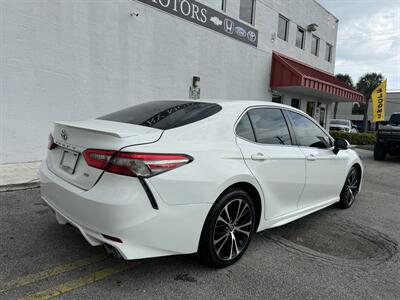 2018 Toyota Camry SE   - Photo 10 - Miami, FL 33155