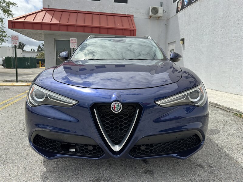 2019 Alfa Romeo Stelvio Ti Sport photo