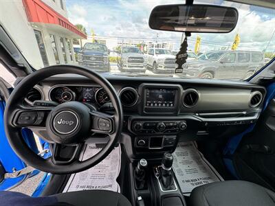 2023 Jeep Wrangler Sport   - Photo 20 - Miami, FL 33155