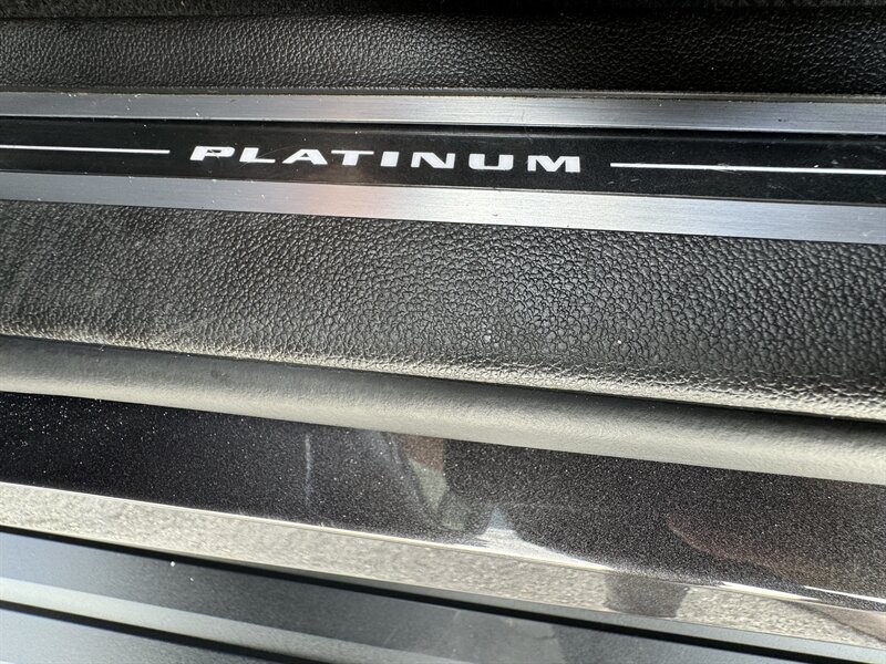 2016 Cadillac Escalade ESV Platinum photo