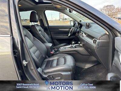 2019 Mazda CX-5 Grand Touring Reserve AWD w/Sunroof - Photo 16 - Saint Cloud, MN 56301