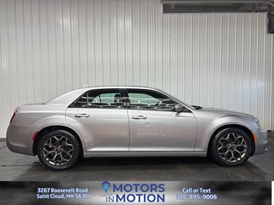 2018 Chrysler 300 S AWD w/Sunroof - Photo 6 - Saint Cloud, MN 56301