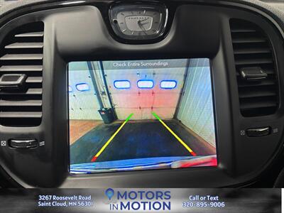 2018 Chrysler 300 S AWD w/Sunroof - Photo 11 - Saint Cloud, MN 56301