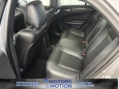 2018 Chrysler 300 S AWD w/Sunroof - Photo 16 - Saint Cloud, MN 56301