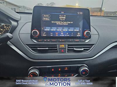 2020 Nissan Altima 2.5 S AWD   - Photo 12 - Saint Cloud, MN 56301