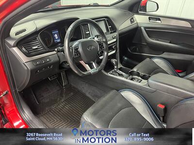 2018 Hyundai SONATA Limited 2.0T - Photo 9 - Saint Cloud, MN 56301